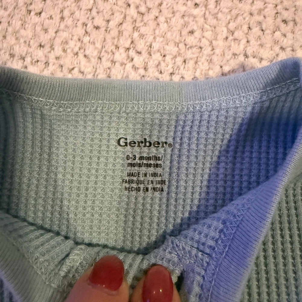 Gerber Long-Sleeve Bodysuit Set - Blue and Cream - Picture 2 of 3